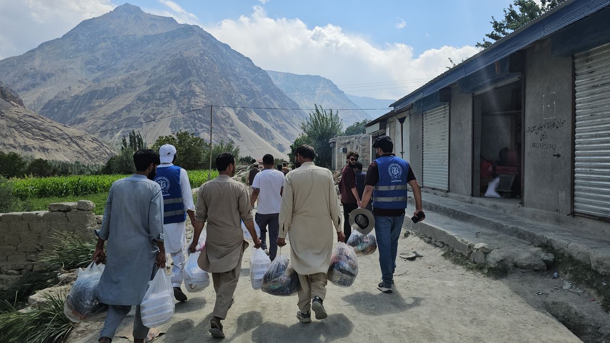 Flood Relief — Photo 3